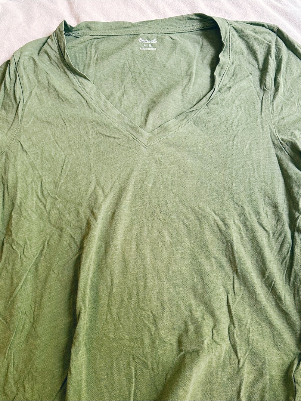 Lot of three Madewell v neck t shirts women’s medium green red olive lightweight - Picture 5 of 7